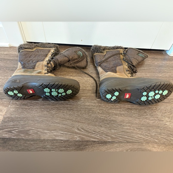 The North Face Shoes - The North Face Women’s size 11 Winter Boots – Brown Faux Fur Trim